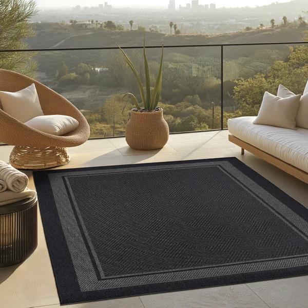RAVENNA GEO BLACK 8X10