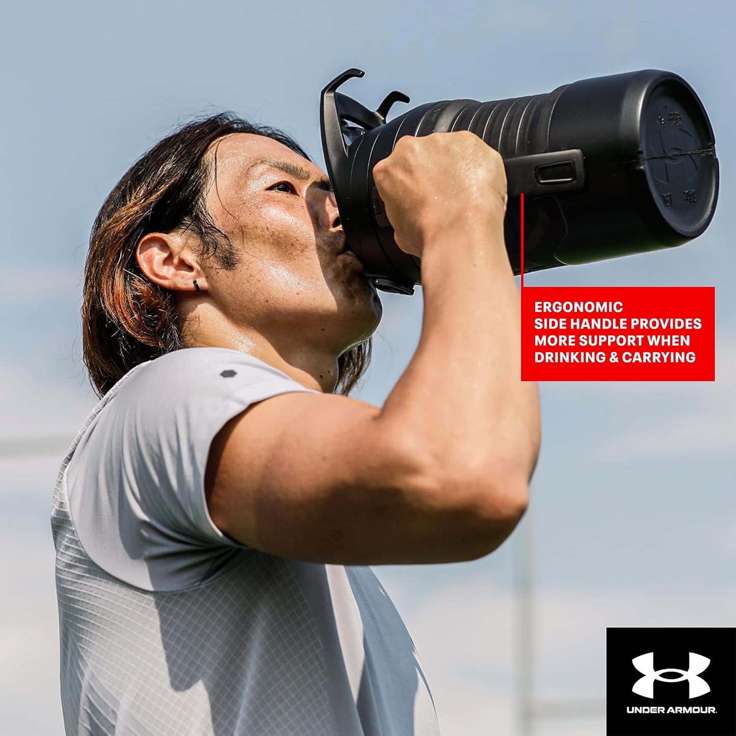 Under Armour UA 64oz Jug Straw Black OSFA
